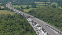People stuck on M25 in heat alert taken to hospital